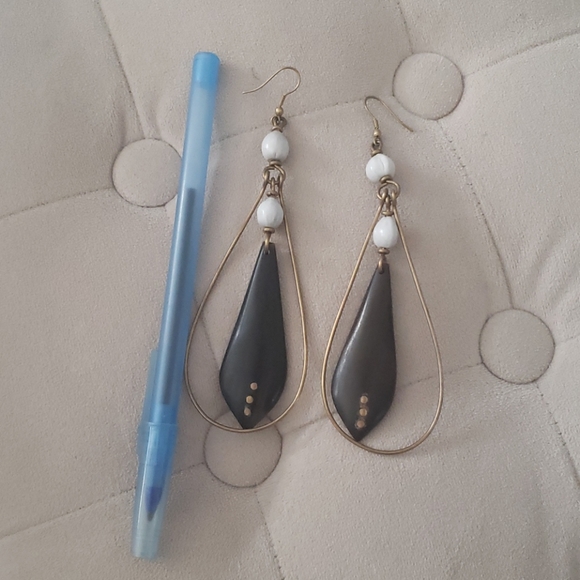 NWOT handmade drop earrings from Nigeria - Picture 2 of 8